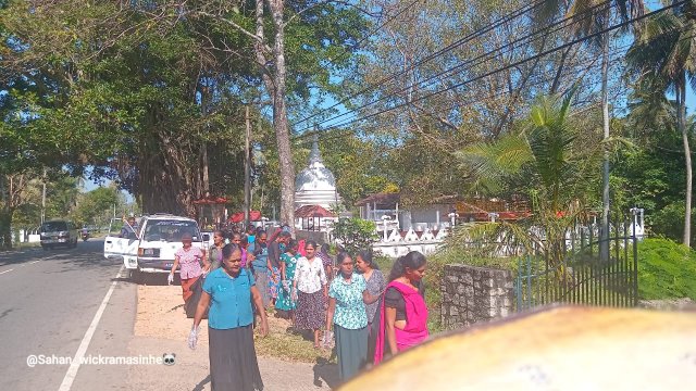 Clean Sri Lanka environmental cleaning program